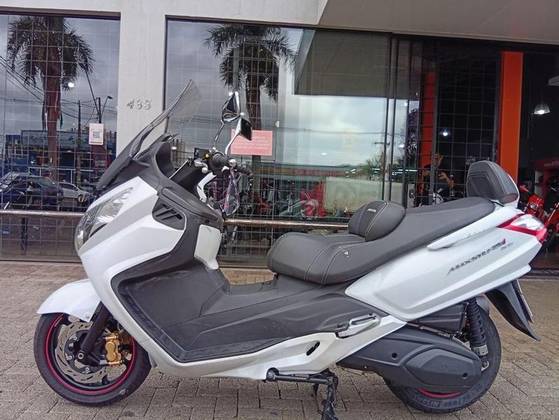 DAFRA MAXSYM 400i 